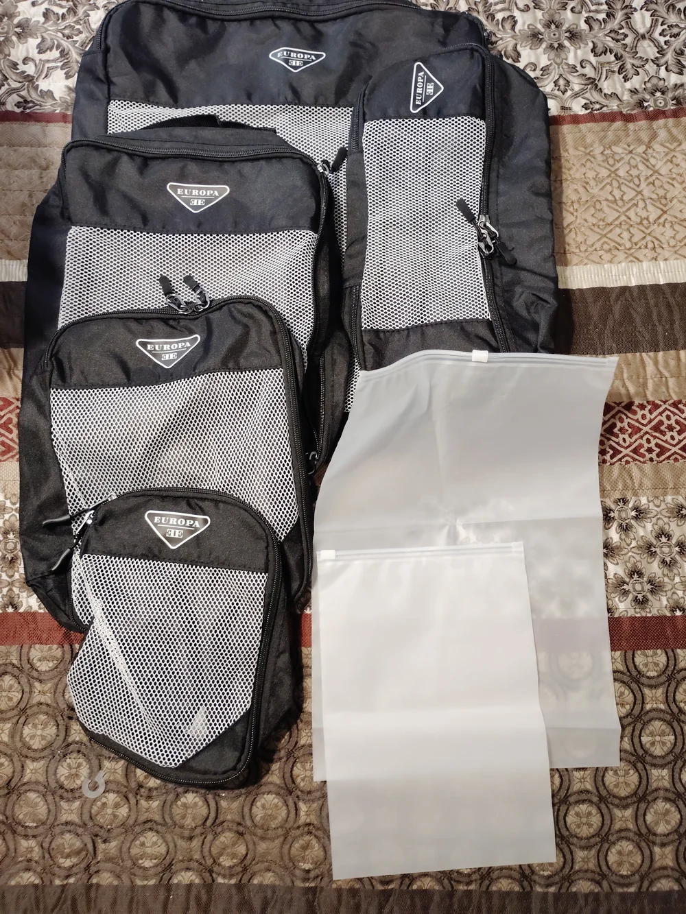 Europa Black & White Travel Packing Cube Set - 6 Piece Organizer